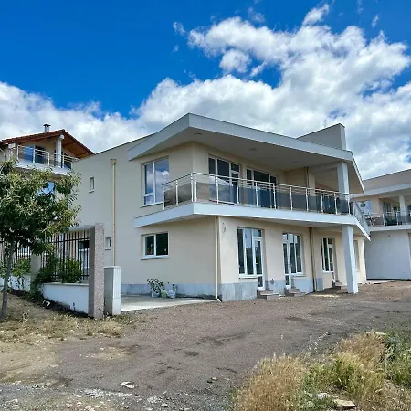 Sunny Escape Your Beachside Home Apartment